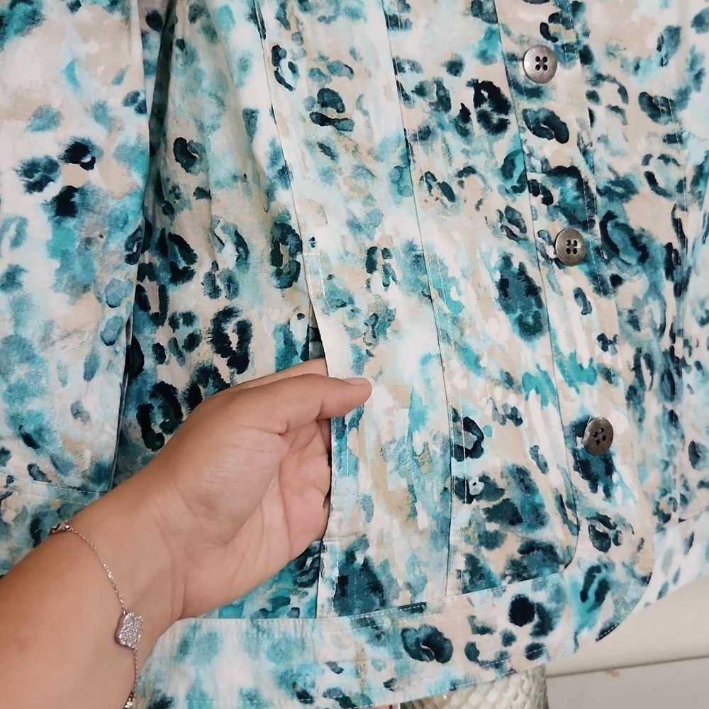 Chico's Blue Leopard Print Women's Jacket Pockets Medium Contemporary Office - Picture 6 of 8